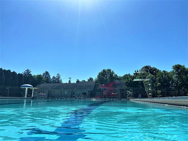 Maple Street Pool on a sunny day